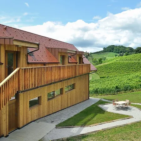 Feriegård Vino Valdhuber *