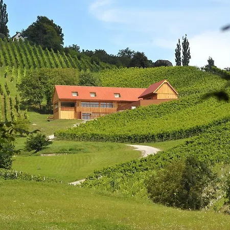 Vino Valdhuber * Svecina